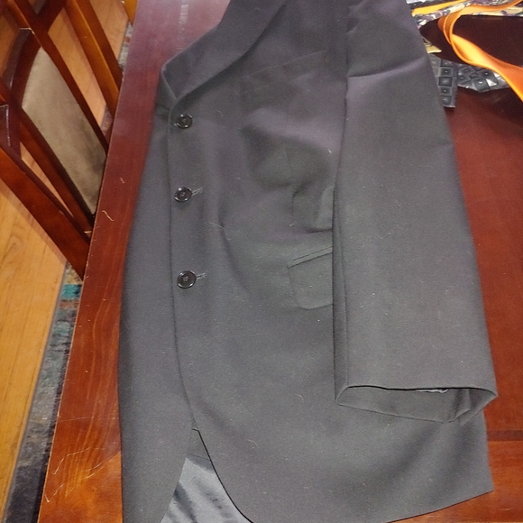 Mens solid black suit - Picture 2 of 7